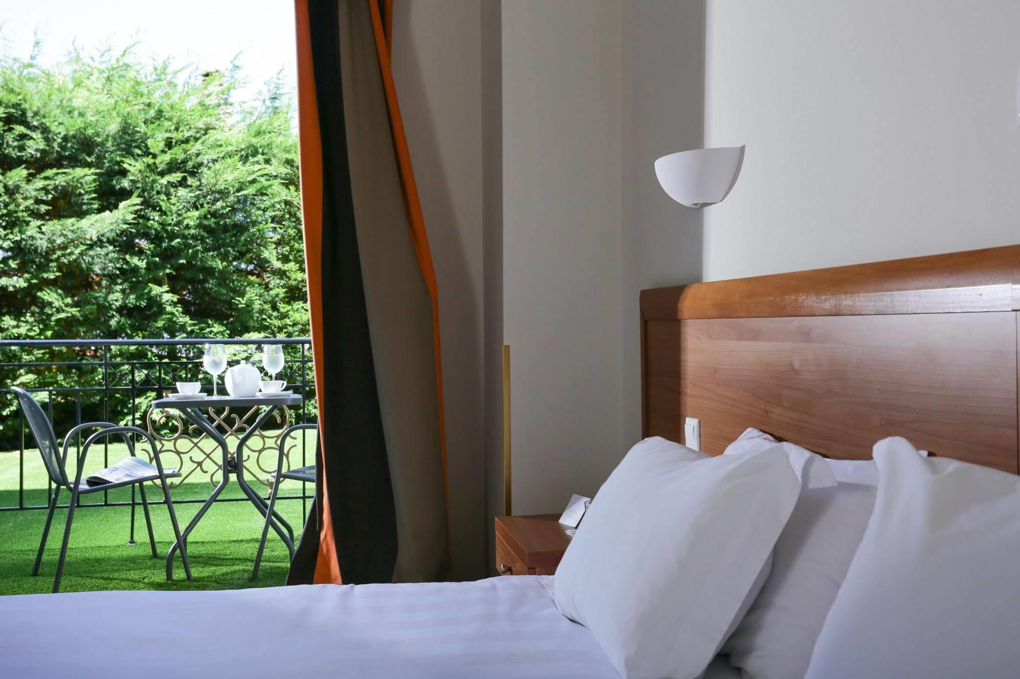 Chloe Luxury Hotel Kastoria Ngoại thất bức ảnh